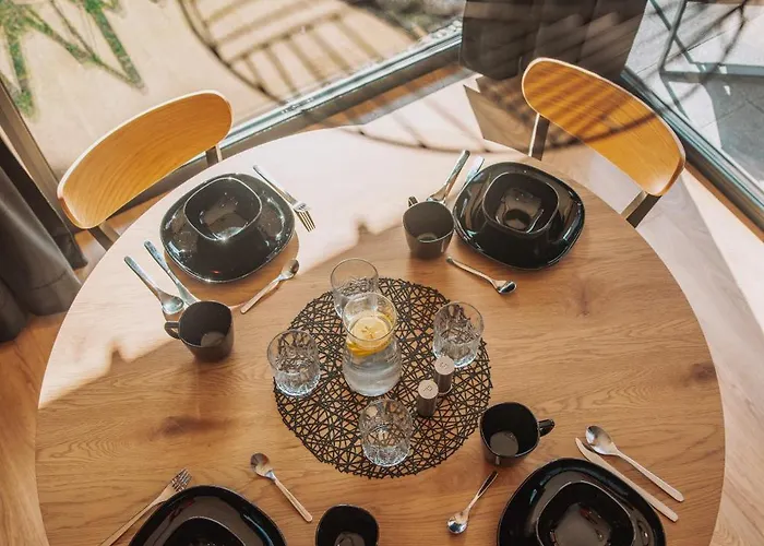 Siodemka Kazdy Z Prywatnym Jacuzzi Vila *