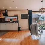 Siodemka Kazdy Z Prywatnym Jacuzzi Villa Zakopane