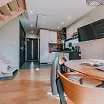 Villa Siodemka Kazdy Z Prywatnym Jacuzzi Zakopane