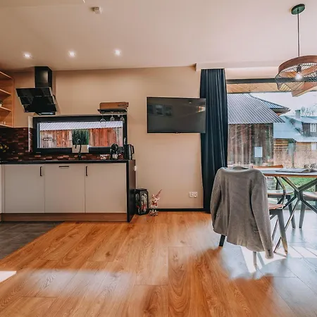 Siodemka Kazdy Z Prywatnym Jacuzzi Villa Zakopane