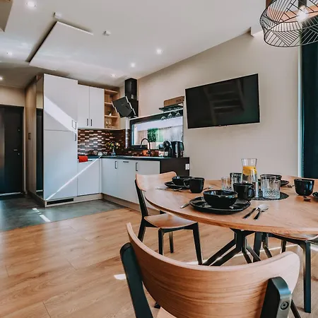 Villa Siodemka Kazdy Z Prywatnym Jacuzzi Zakopane